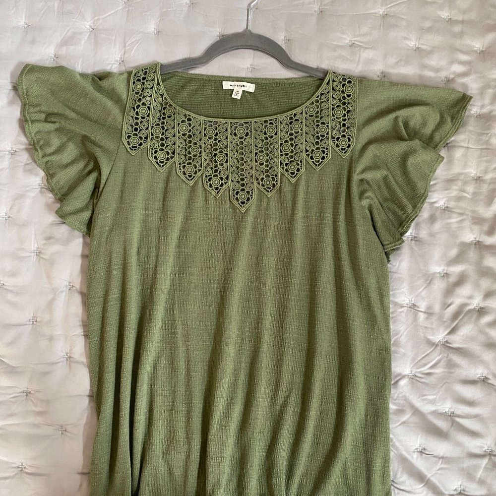 Max Studio green t-shirt with ruffled short sleeves and front lace detail